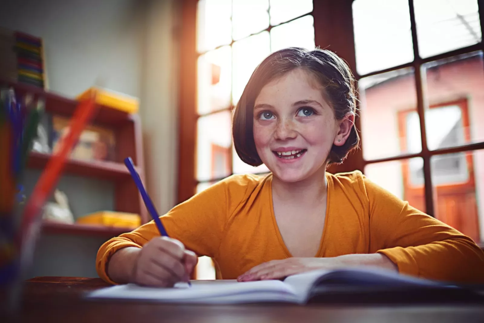 Écriture manuscrite : pourquoi elle reste essentielle à l’ère des claviers